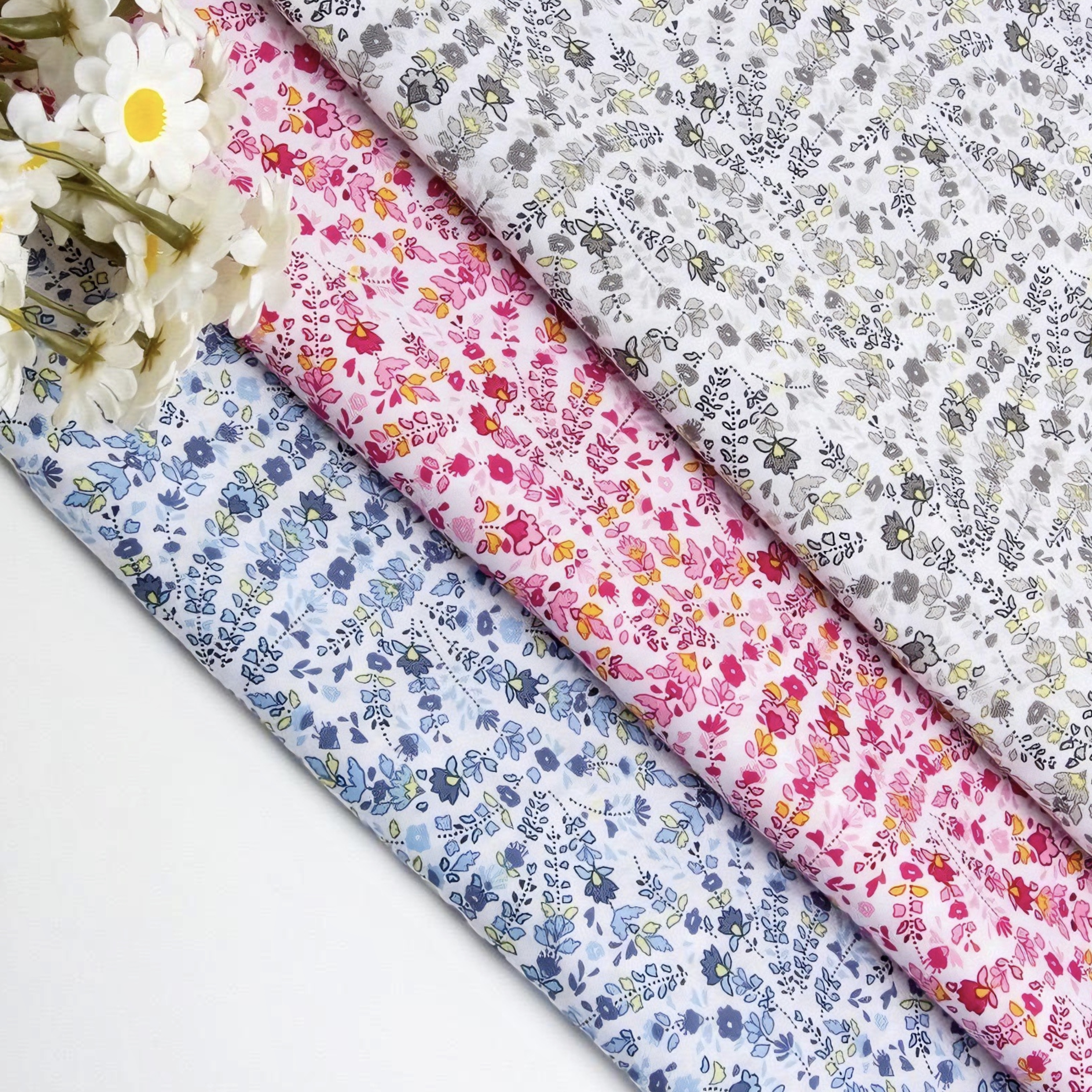 Vintage Floral Printed Fabric  - Vintage Sewing Textile のレビューと価格